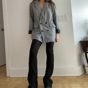 The cutest oversized houndstooth blazer